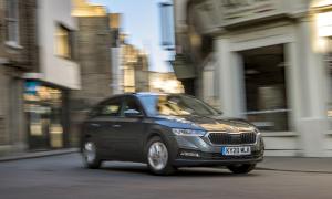 Skoda Octavia Estate 2020 года  (UK)